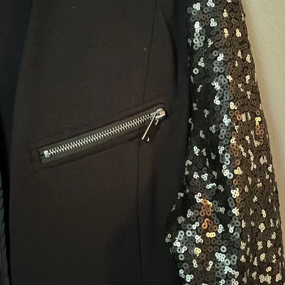 Black Sparkly Sequin Womans Blazer 😛 - Picture 4 of 7